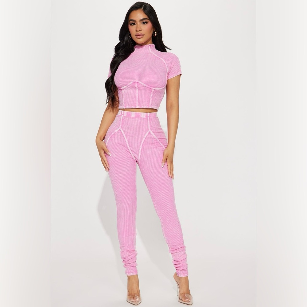 NWT Fashion Nova Pink Short Sleeve Legging Set SOLD OUT ONLINE